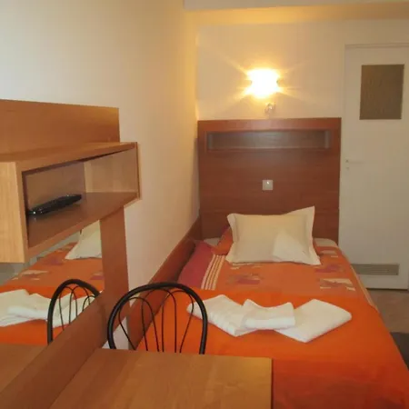 Z Lazienka Zwyciestwa Homestay szállás