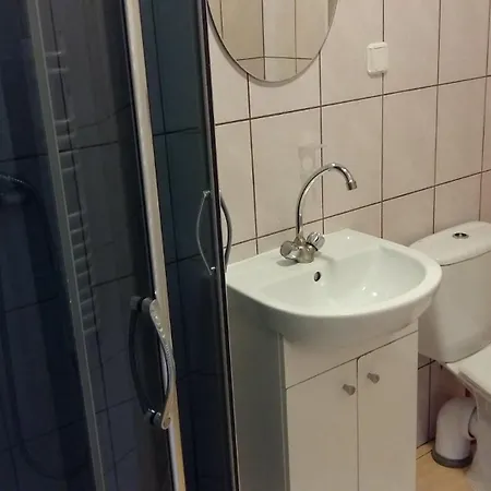 Z Lazienka Zwyciestwa Homestay szállás