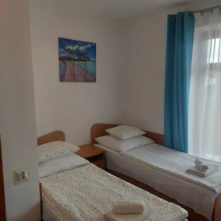 Z Lazienka Zwyciestwa Homestay szállás
