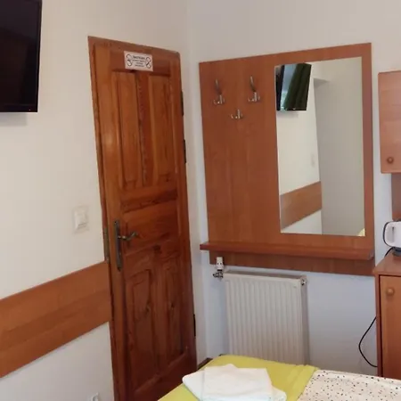 Z Lazienka Zwyciestwa Accommodatie bij particulieren Miedzyzdroje