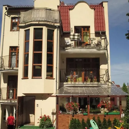 Z Lazienka Zwyciestwa Accommodatie bij particulieren *