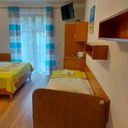 Z Lazienka Zwyciestwa Homestay szállás *